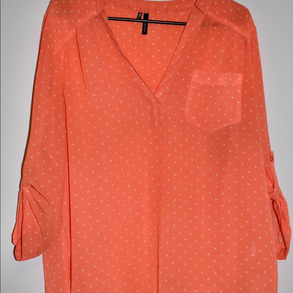 Polka dot v-neck button side blouse